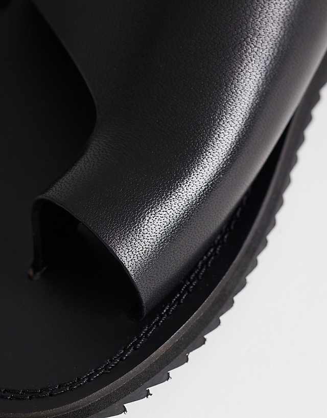 Ella Leather Toe Loop Sandal