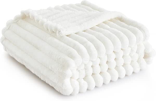 New Fluffy Fleece Throw Blanket for Sofa Cosy Warm Blankets for Bed, Soft Cute Single Throw Gifts for Women and Girls