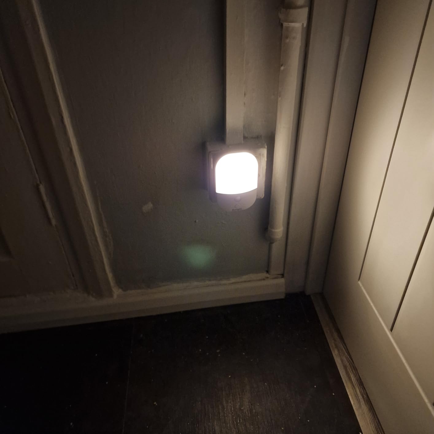 Plug in Night Light with Dusk to Dawn Photocell Sensor