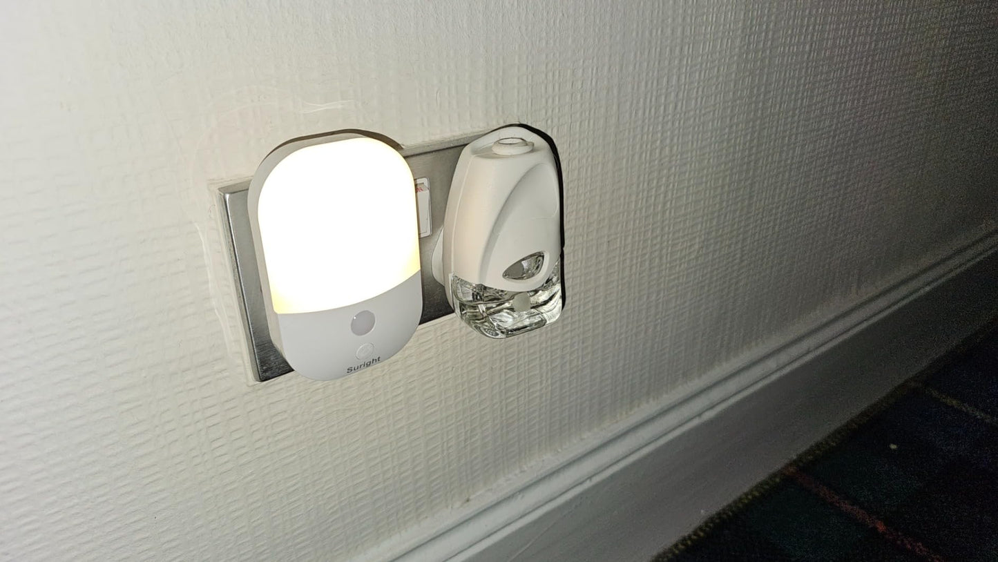 Plug in Night Light with Dusk to Dawn Photocell Sensor