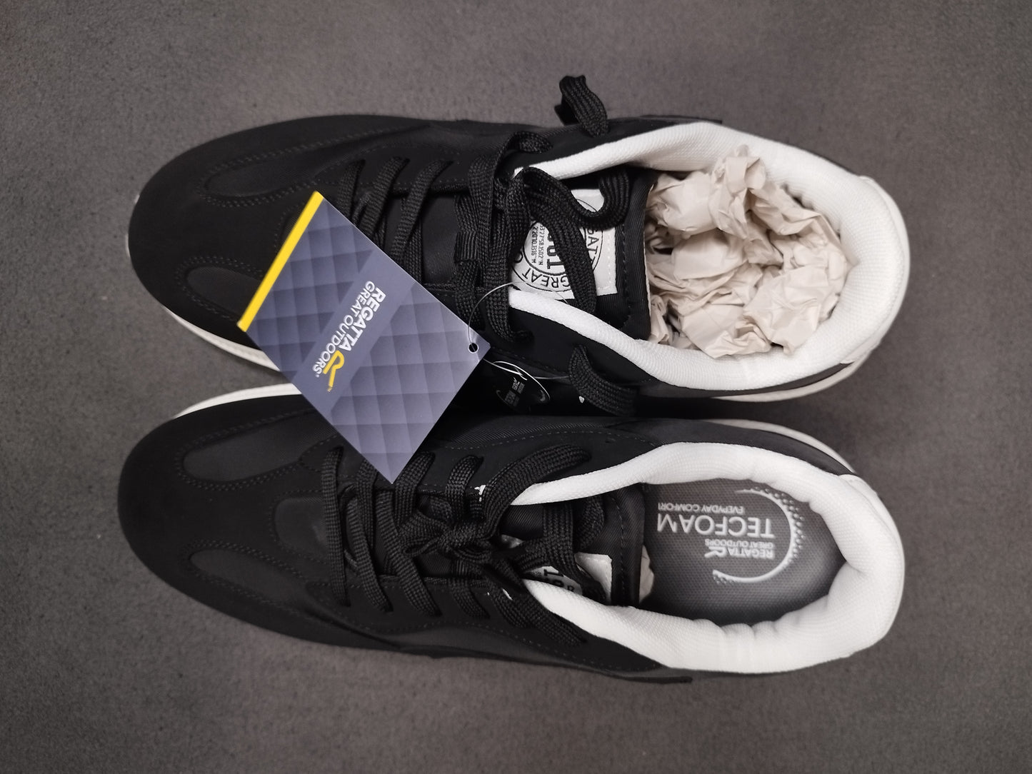 New Men's Black and White Sneakers 👟