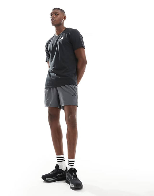 Training Essentials Woven Shorts