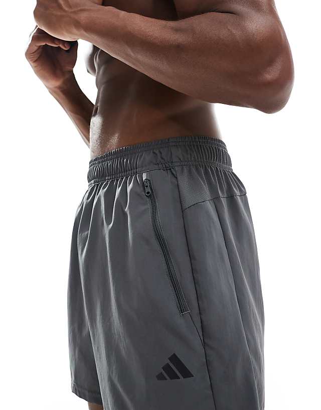 Training Essentials Woven Shorts