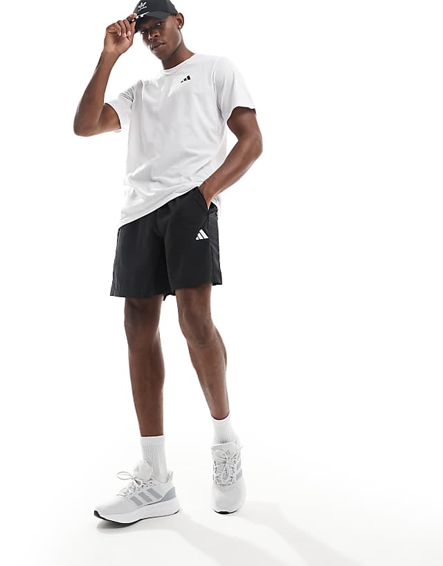 Training Woven Shorts 5 Inch