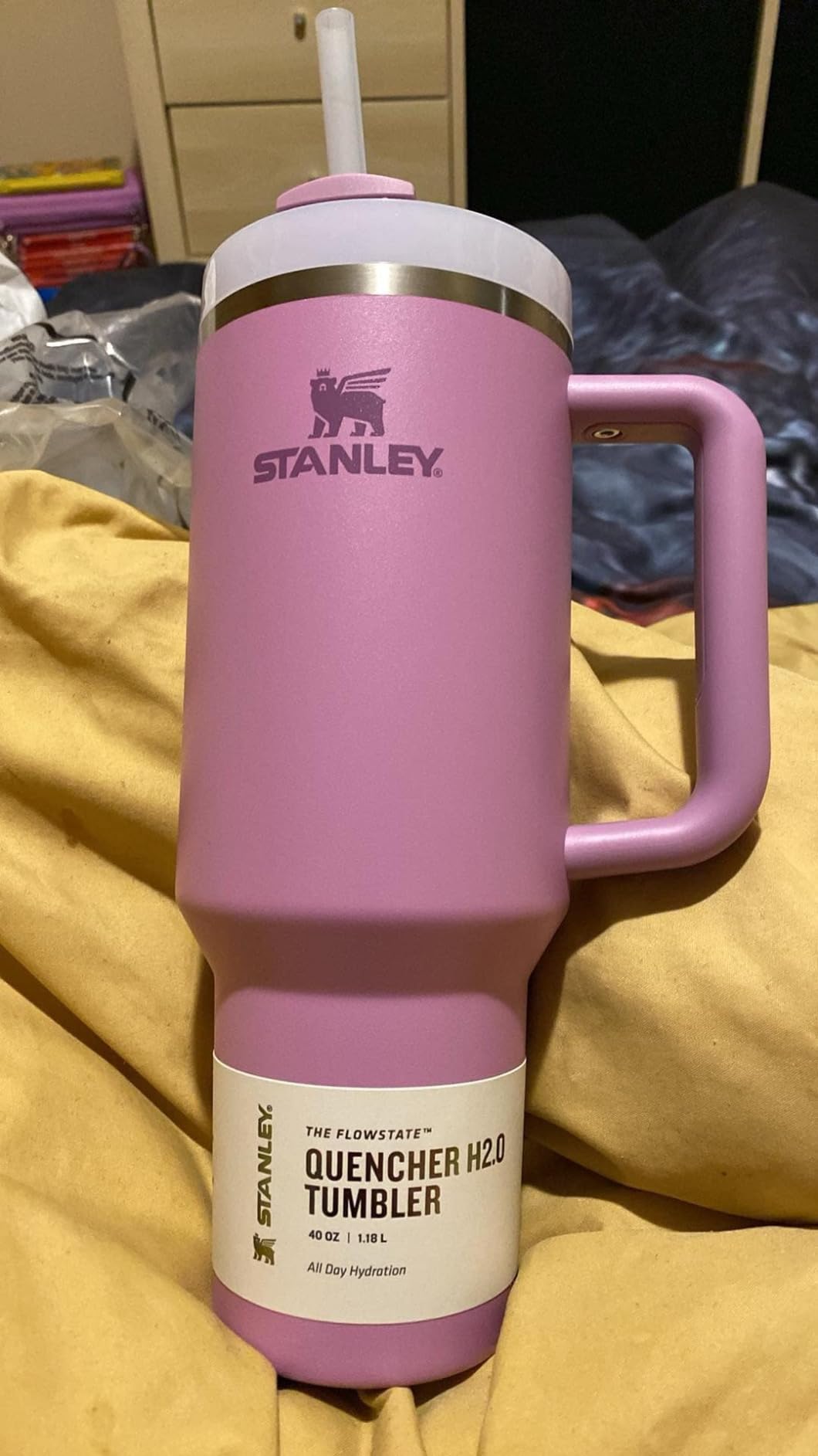 STANLEY Quencher H2.0 Flowstate Tumbler 1.2L - Cold for 11 Hours - Iced for 48 Hours - Metal Water Bottle with Straw, Handle and Lid - Dishwasher Safe - Travel Mug for Cold Drinks