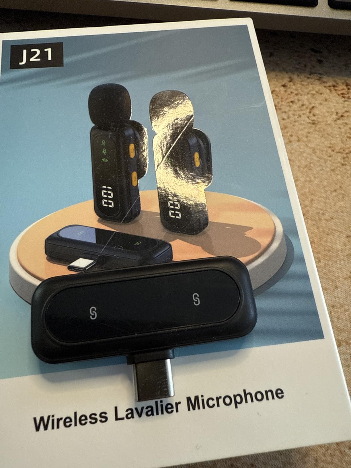 Wireless Lavalier Microphone for iPhone - iPad, Android Phone, Computer, Mini Lapel Mic, USB-C Microphone with Noise Reduction and Crystal Sound for Video Recording, Vlogging, TikTok, Singing, YouTube
