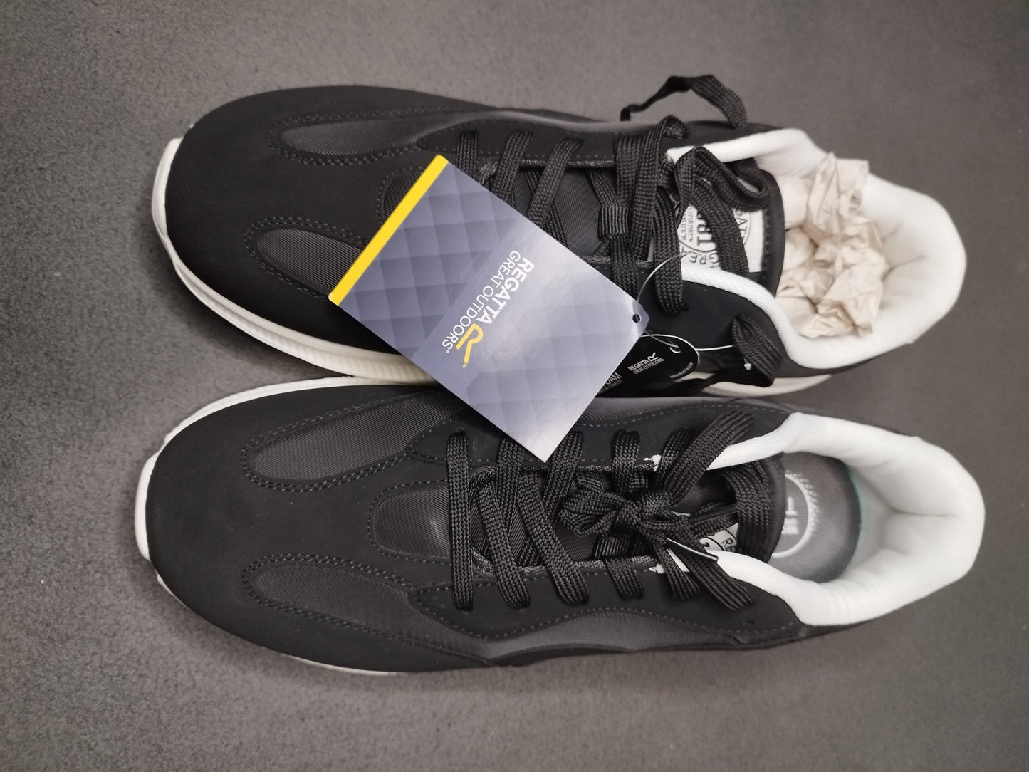 New Men's Black and White Sneakers 👟